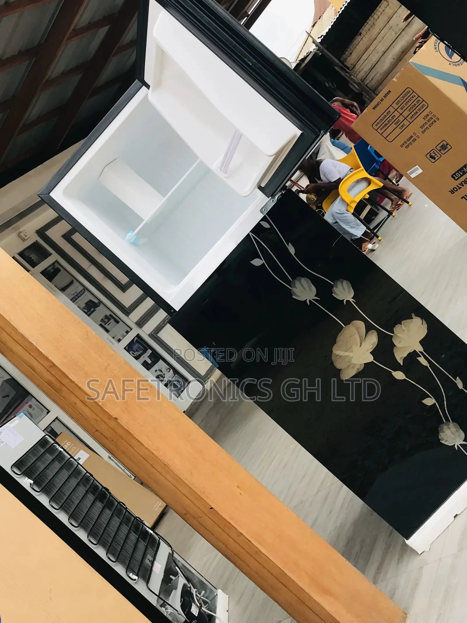 PF-20T Black Glass Topfreezer Doubledoor Pearl Fridge 