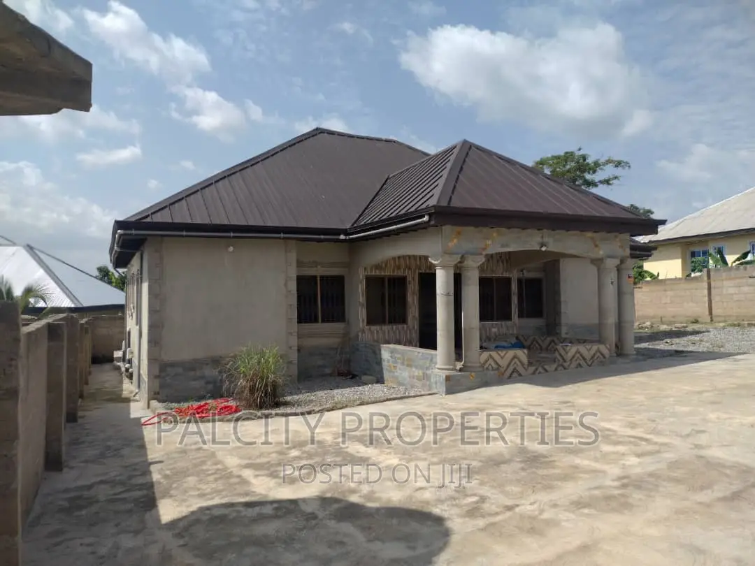 3bdrm House in Ejisu Krappa, Kumasi Metropolitan for sale