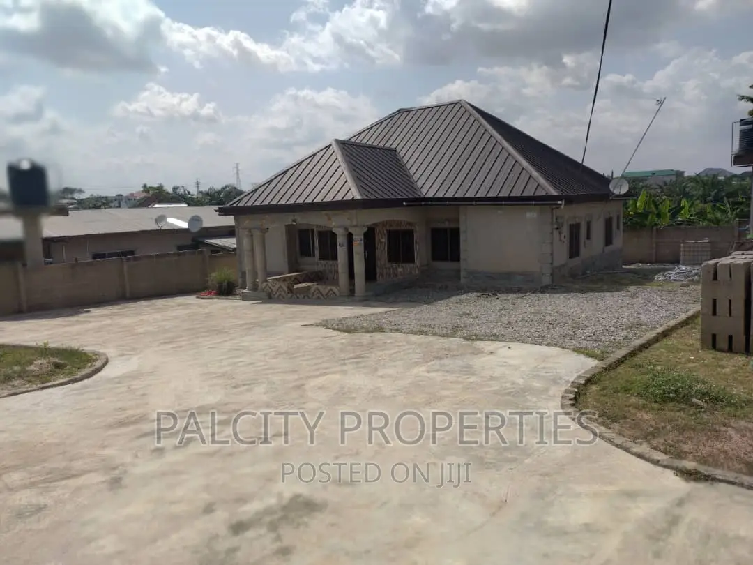 3bdrm House in Ejisu Krappa, Kumasi Metropolitan for sale