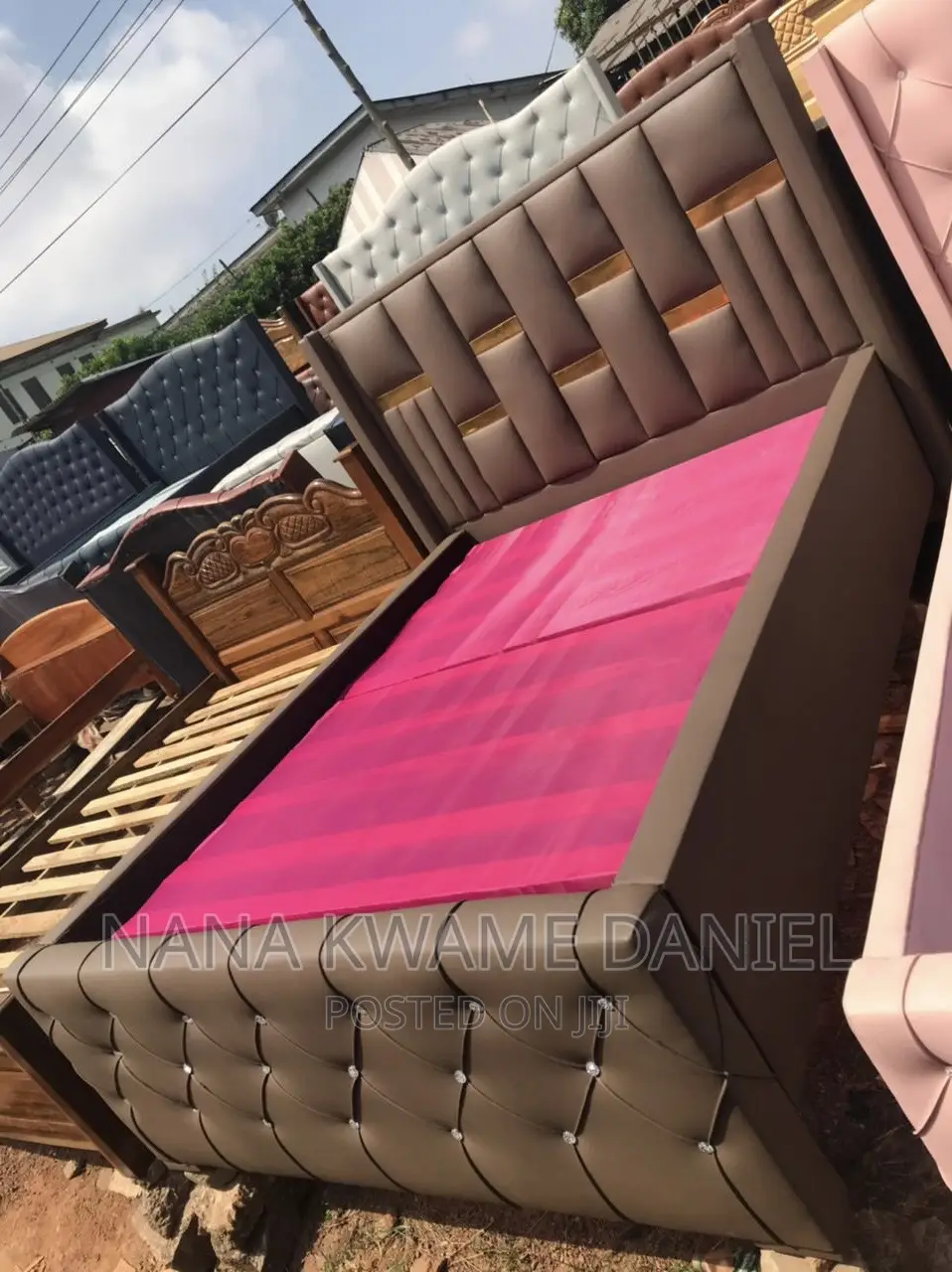 Double Bed ( Good Finishing Neat Work )