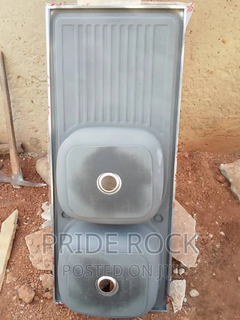 Double Kitchen Sink With One Arm and Tap Plus It Accessories