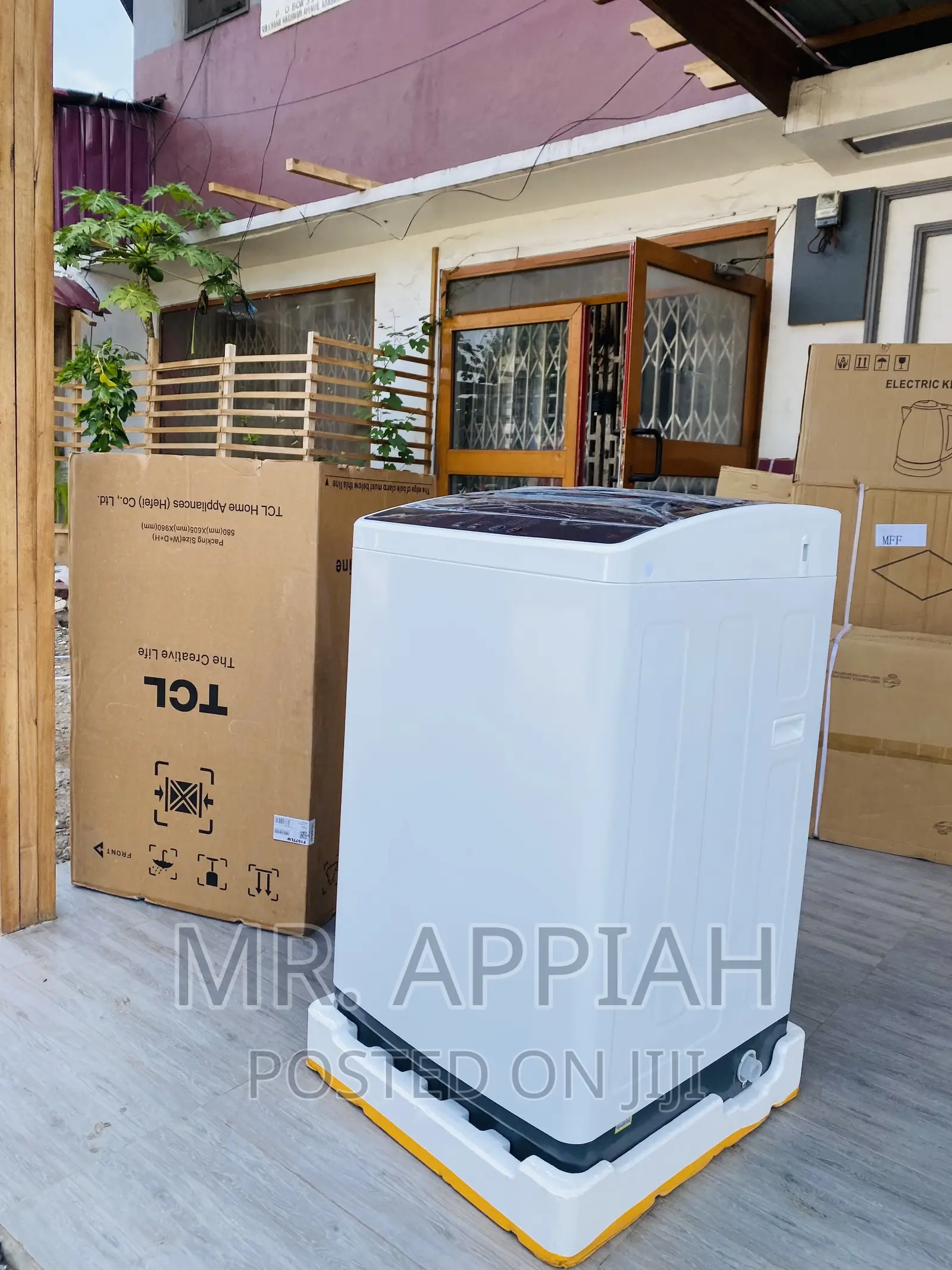 Fabulous TCL 8kg Top Load Electric Washing Machine.