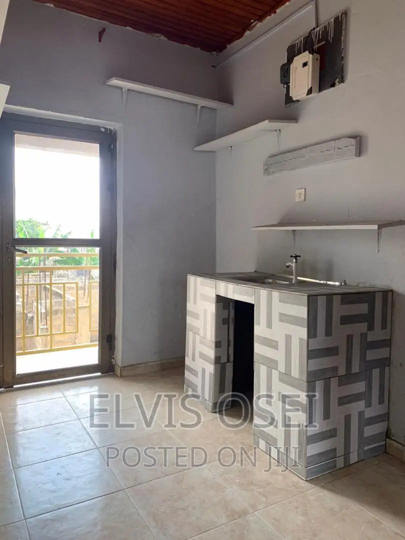 2bdrm Apartment in Awoshie Alang for rent