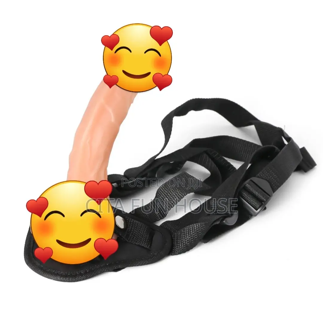 Strap - On With Realistic Curvy Dildo
