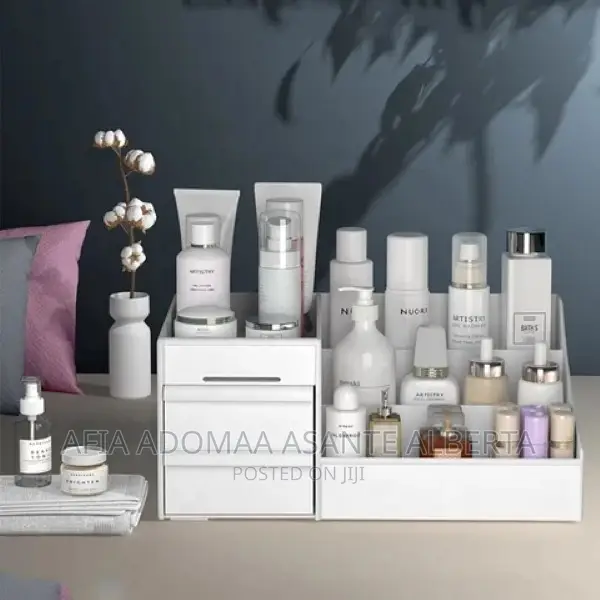 Fashion Makeup/Cosmetic Organiser Box With Drawers