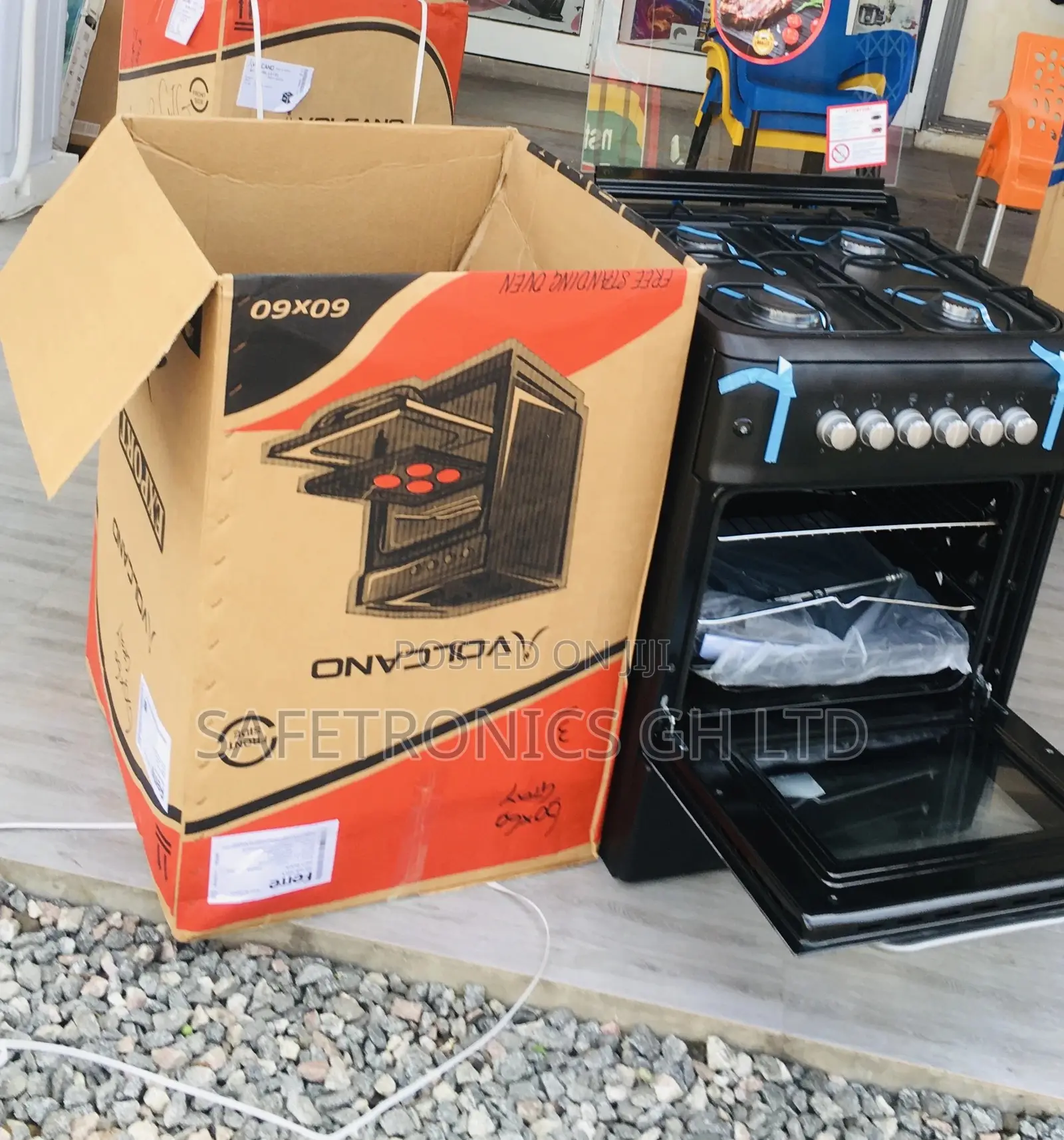 Ferre 50x55 Oven With Grill Black 4 Gas Burner