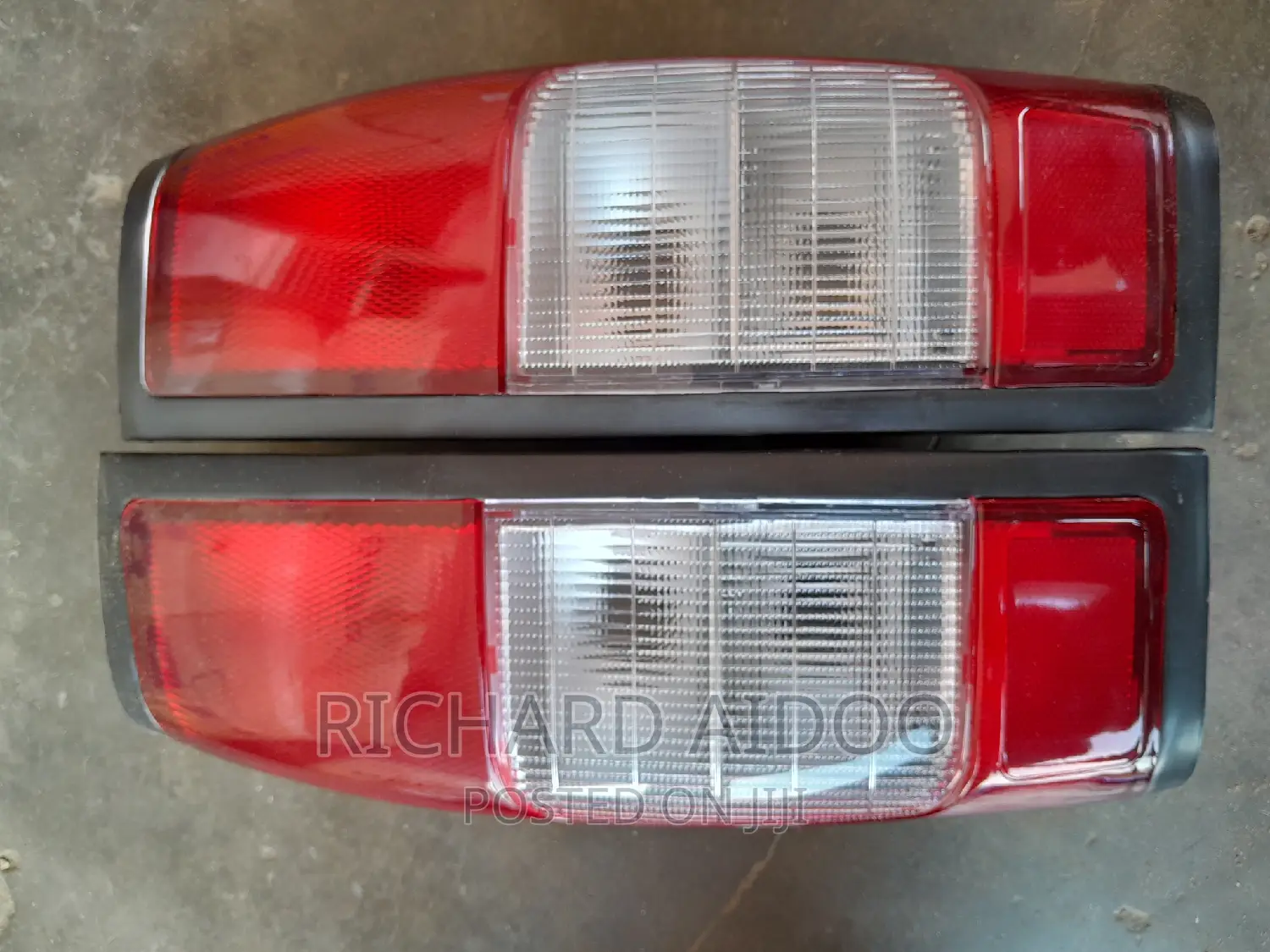 Nissan Hardbody 2005/2016 Taillight Available