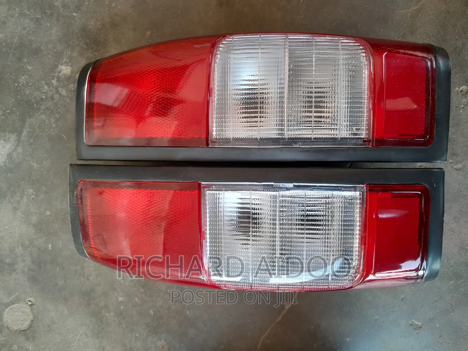 Nissan Hardbody 2005/2016 Taillight Available