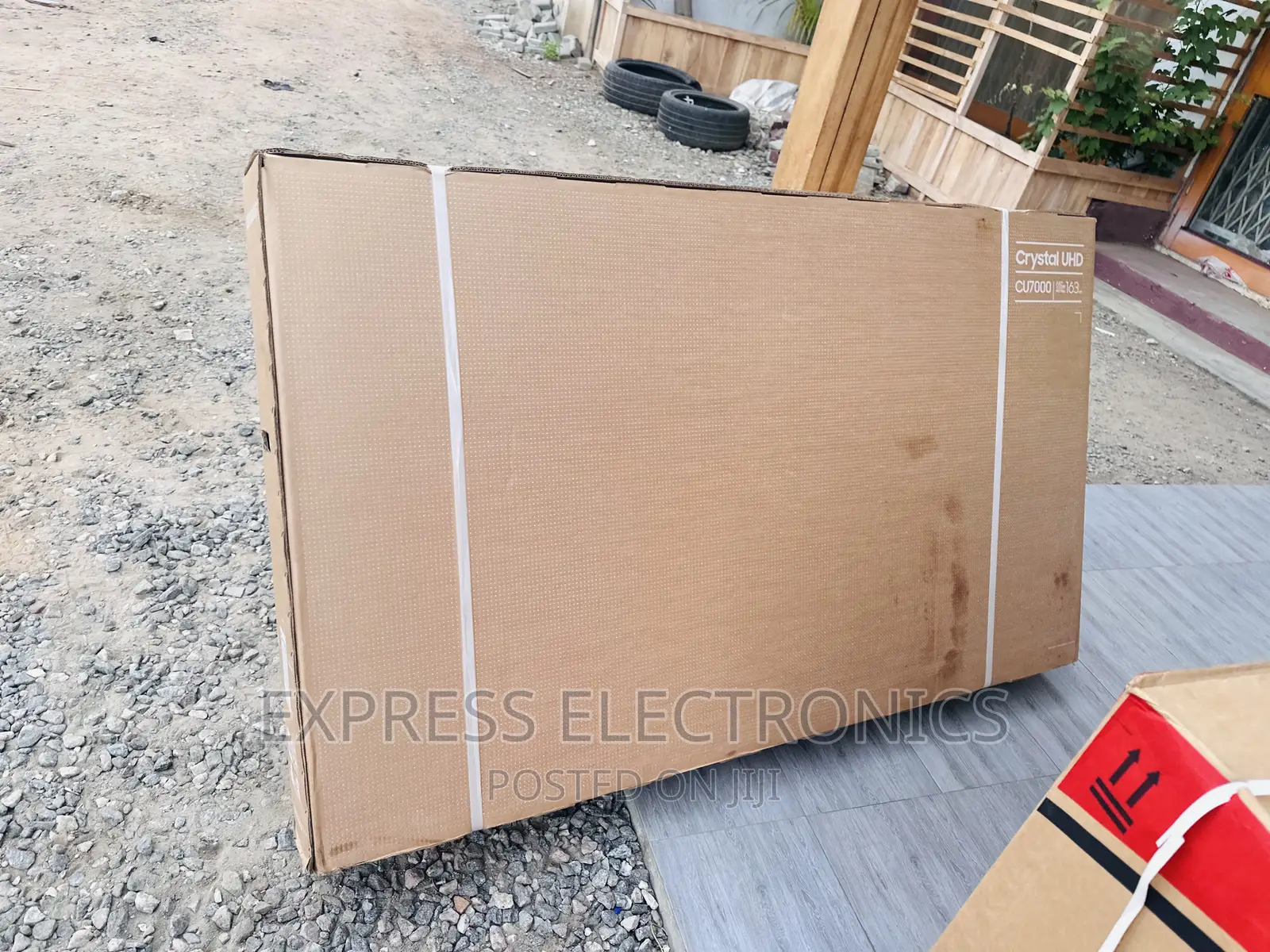 Modern Technology UHD Smart Samsung 55”Au7000