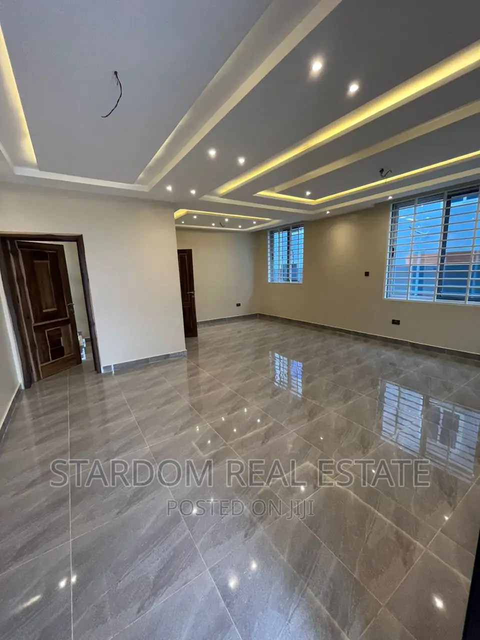 4bdrm Duplex in Oyarifa Mall Area for rent
