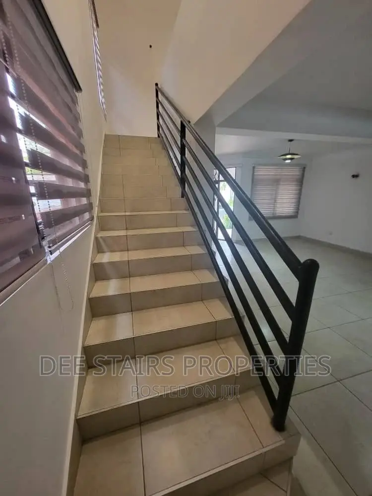 3bdrm Townhouse/Terrace in Cantonments for sale