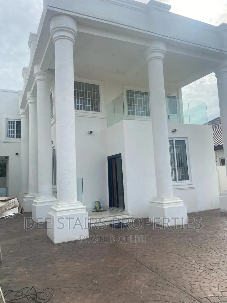 4bdrm House in Tse Addo Round About, Labadi for sale