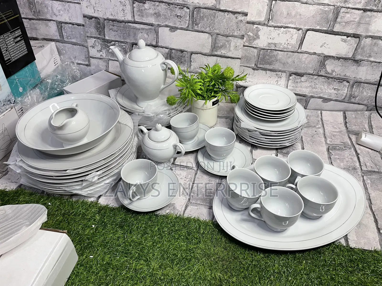 47pcs Dinner Set (Porcelain)