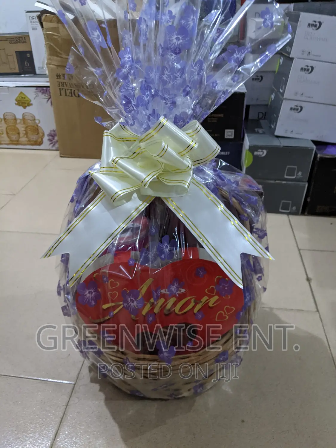 Birthday Present For Her. Gift Basket