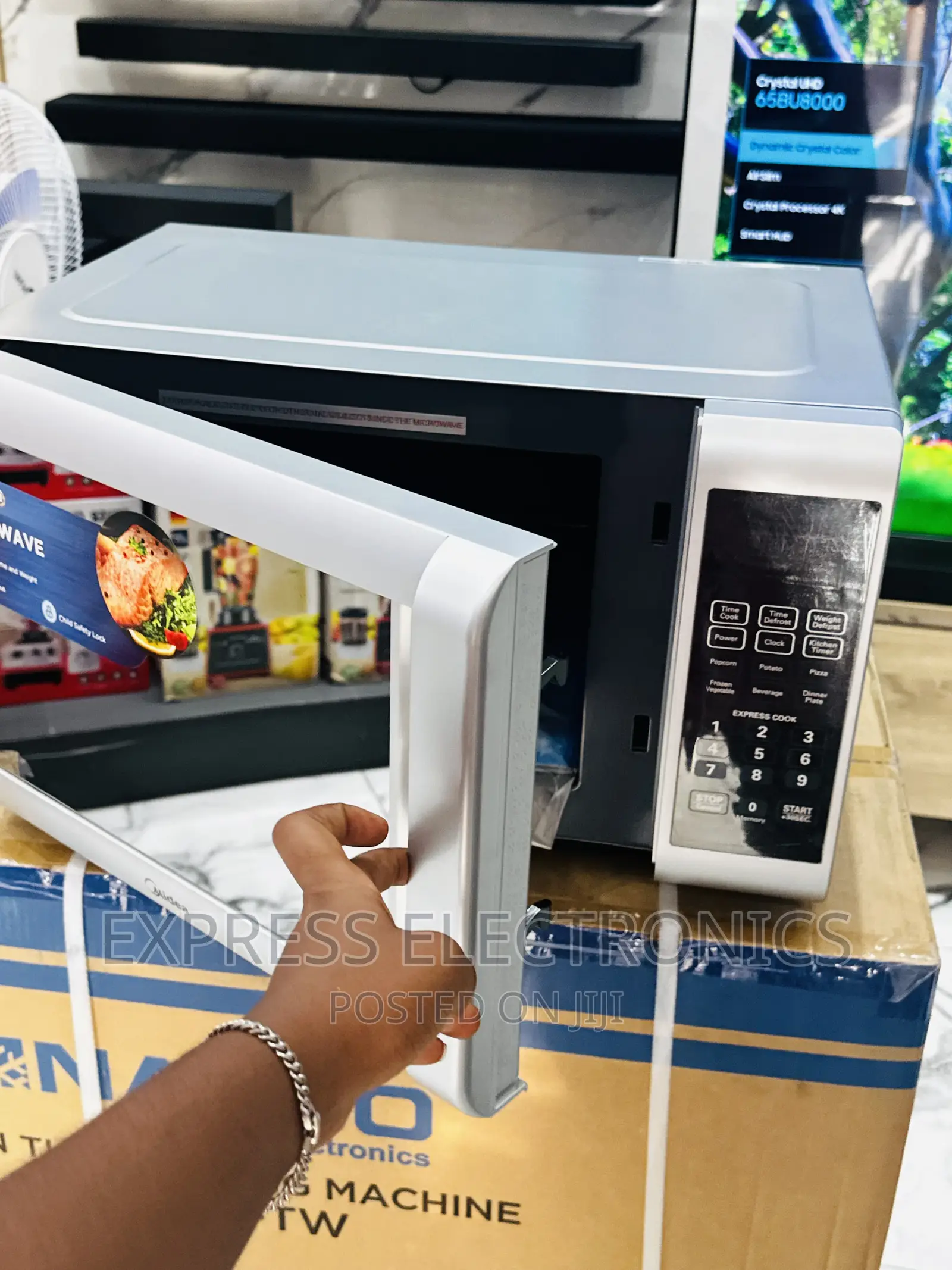 Dynamic Sleek Sliver Midea 28L. EM925ETB