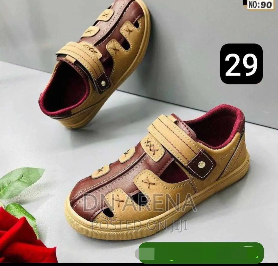 Quality Unisex Sneakers/Sandals