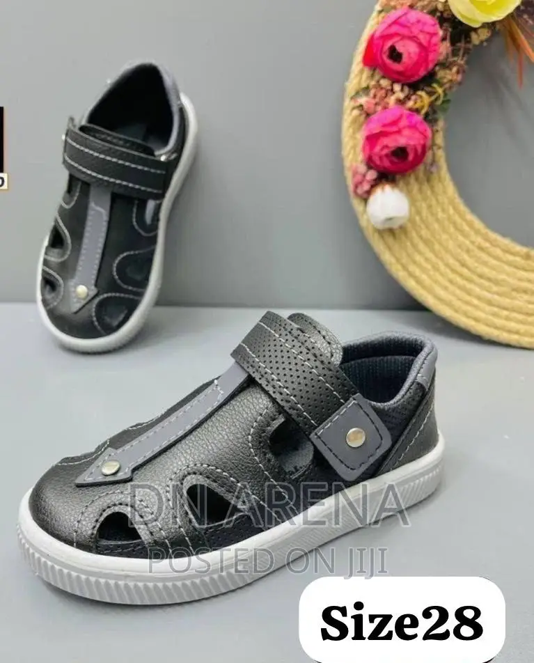 Quality Unisex Sneakers/Sandals