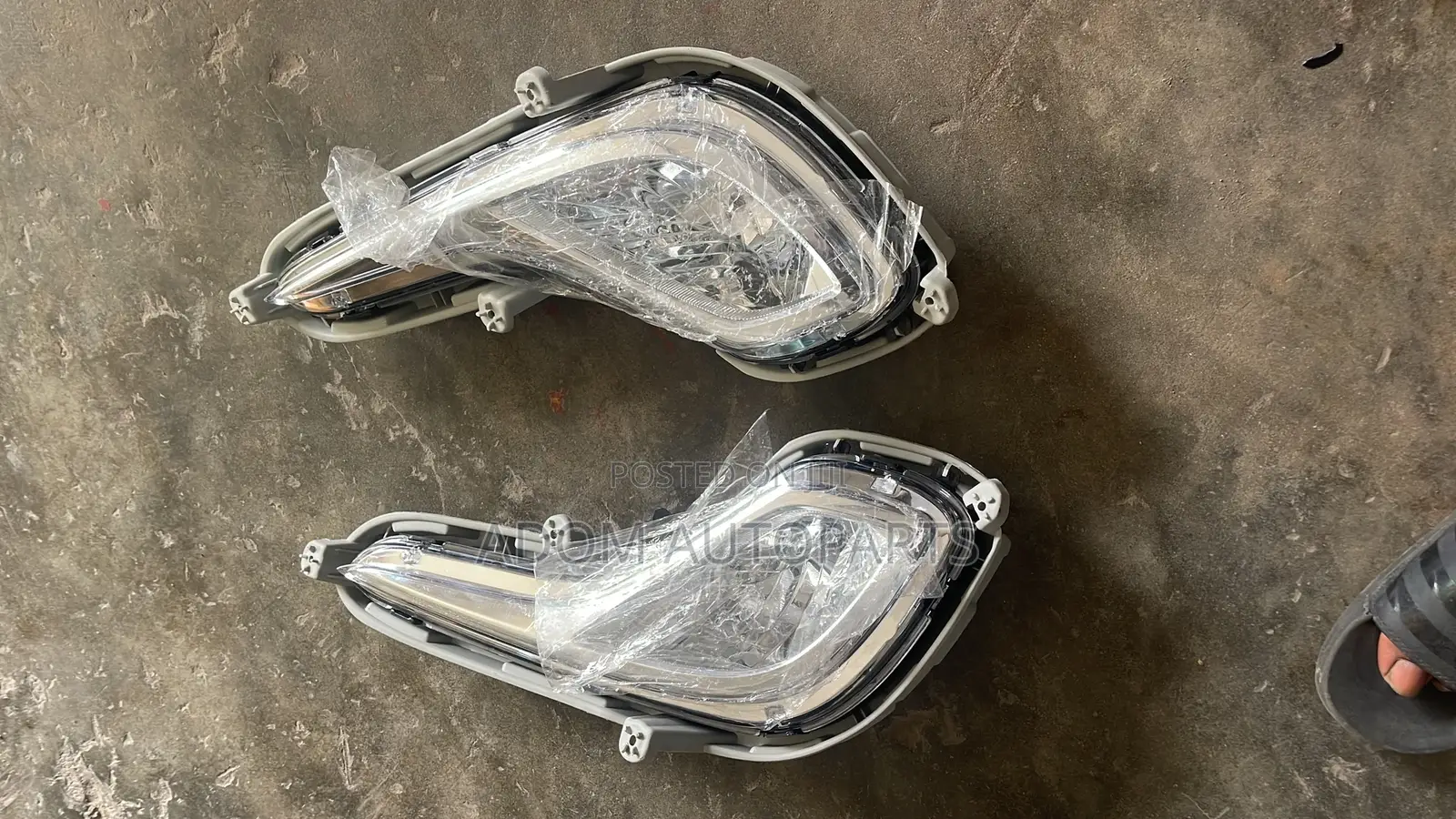 Accent Foglight Pair