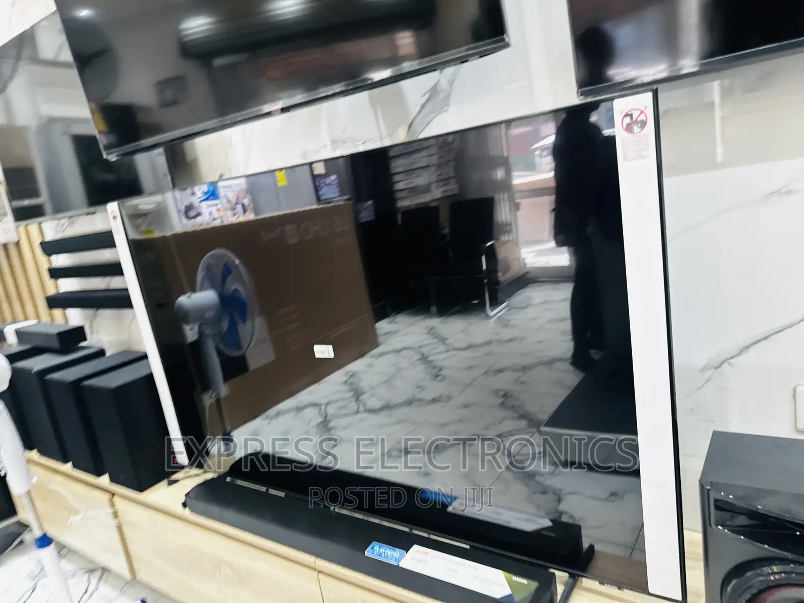 Smart Technology UHD Smart Samsung 65”Au7172