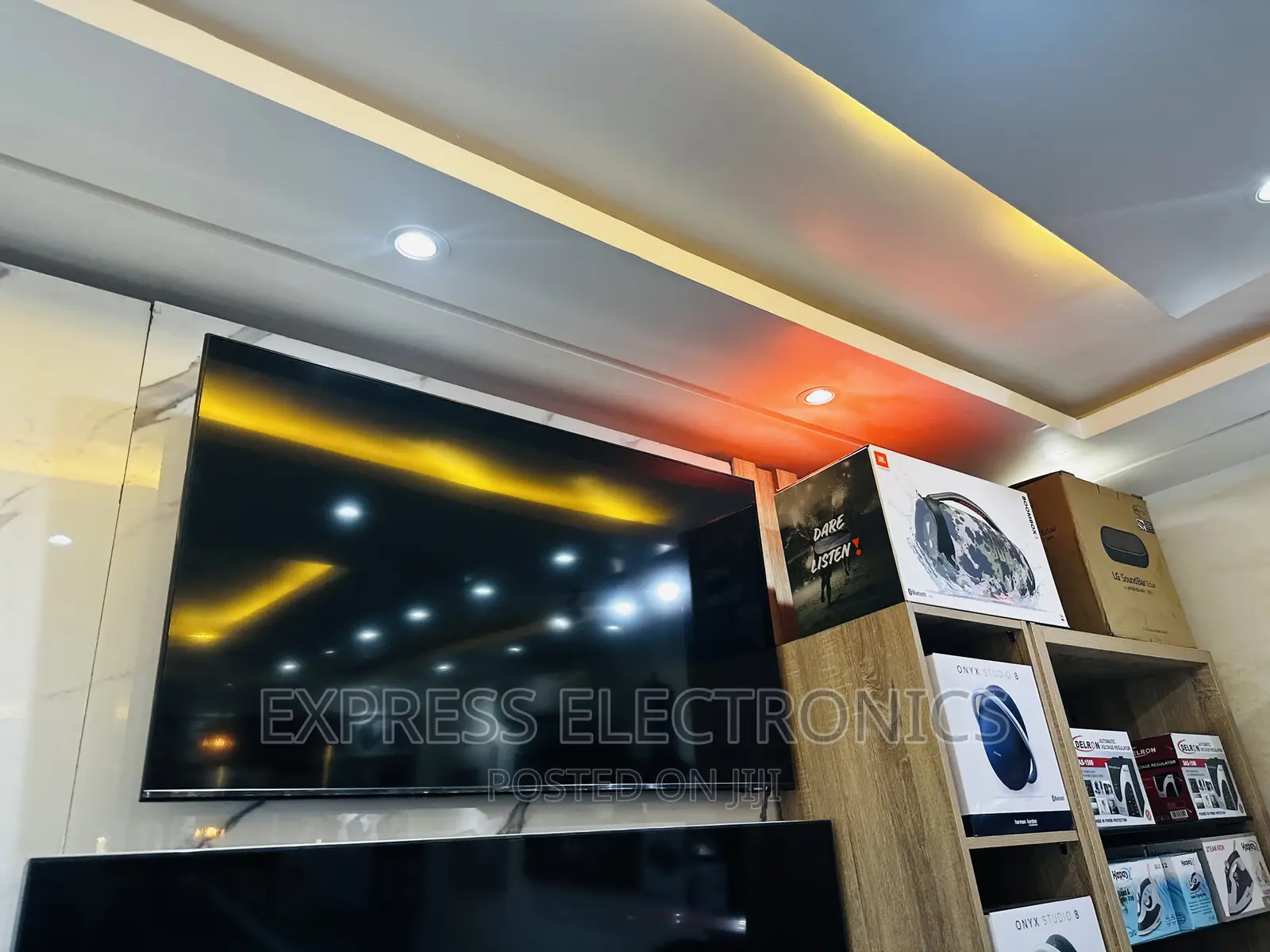 Unbelievable Price UHD Smart Samsung 50”Au7172 Glossy