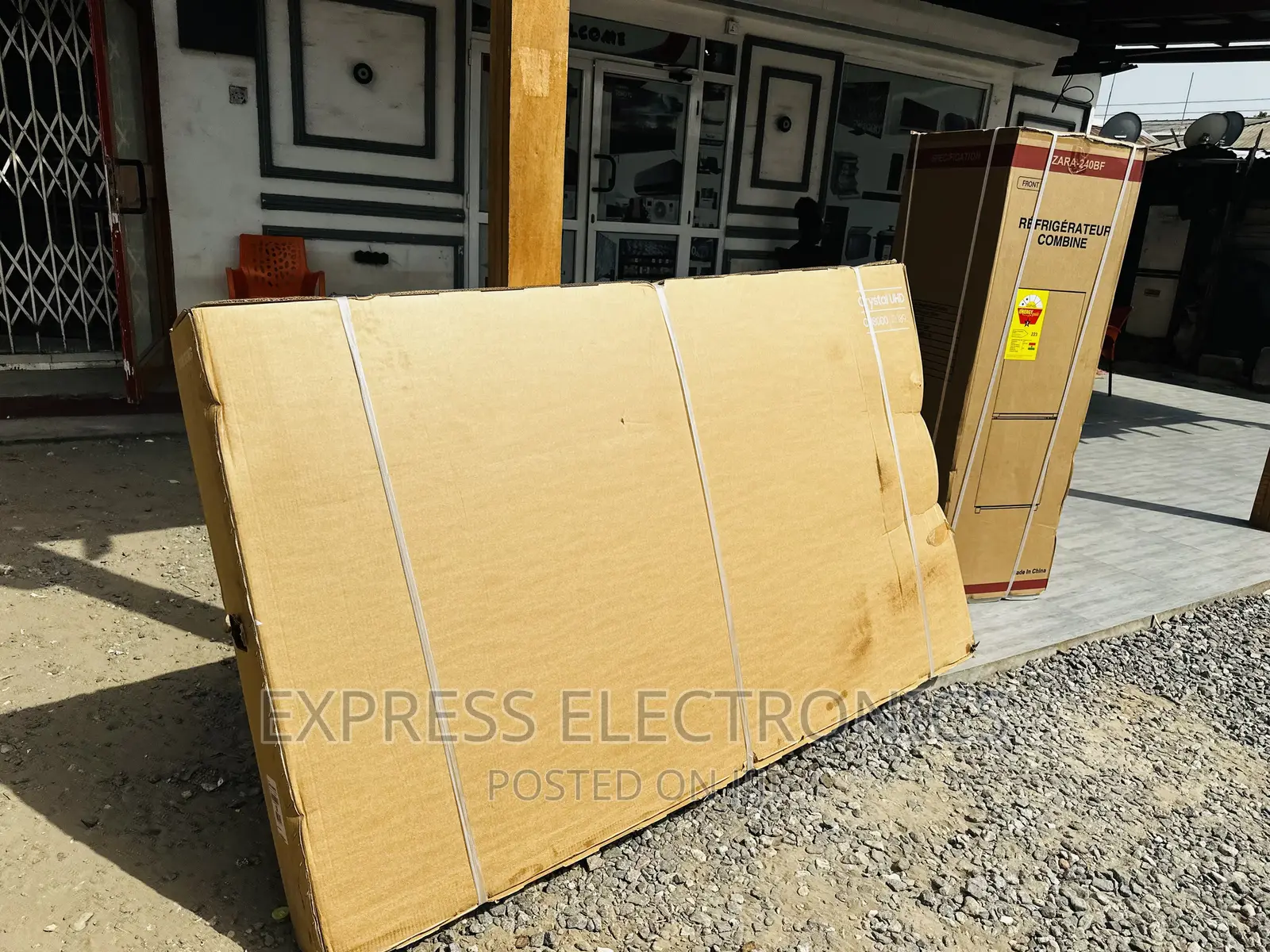Stunning  Smart UHD Samsung 75”Cu7000 Slim Sleek