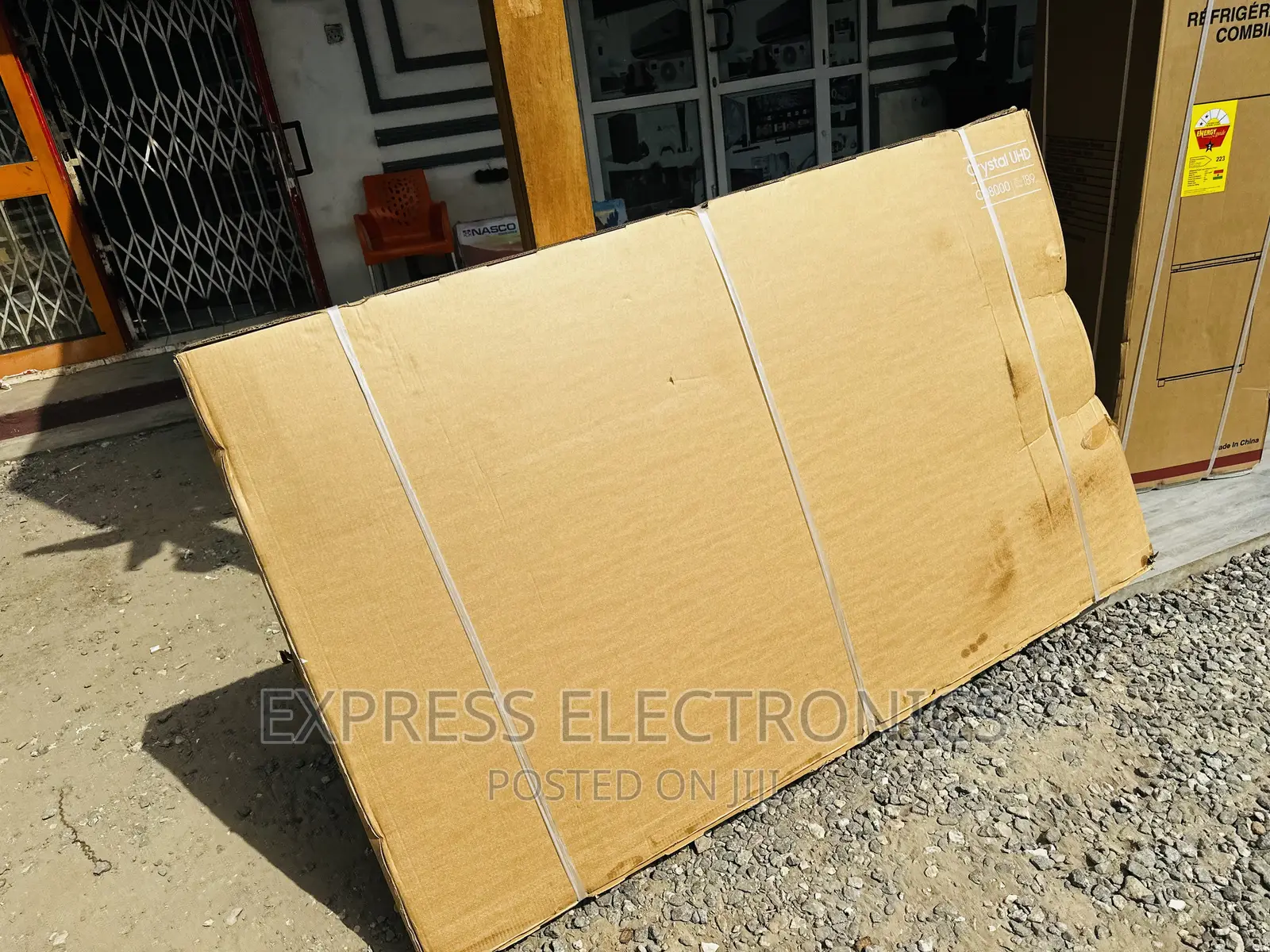 Quad Core Processor Slim—Samsung 75”Cu8000 UHD Smart
