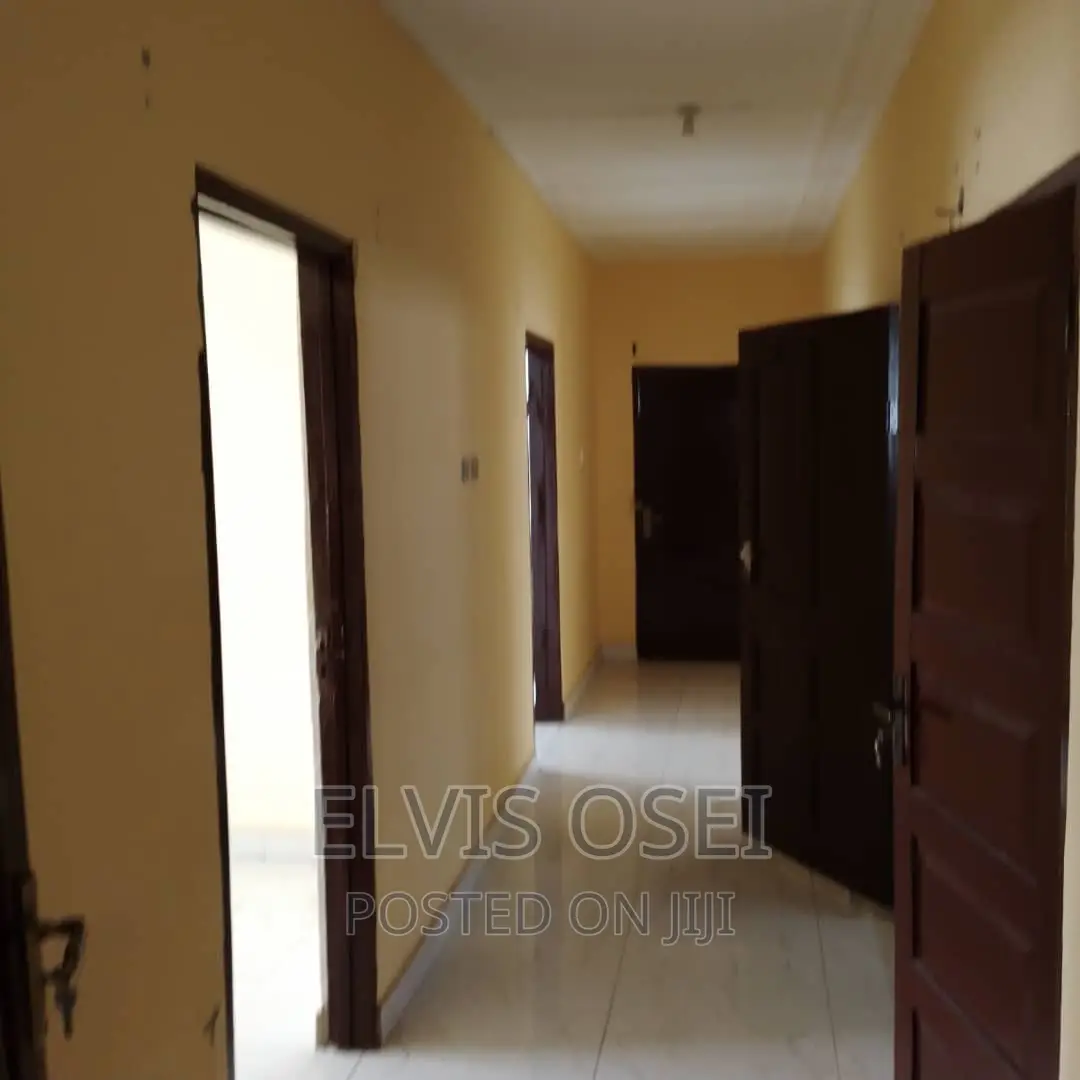 4bdrm House in Onyinase Awoshie for rent