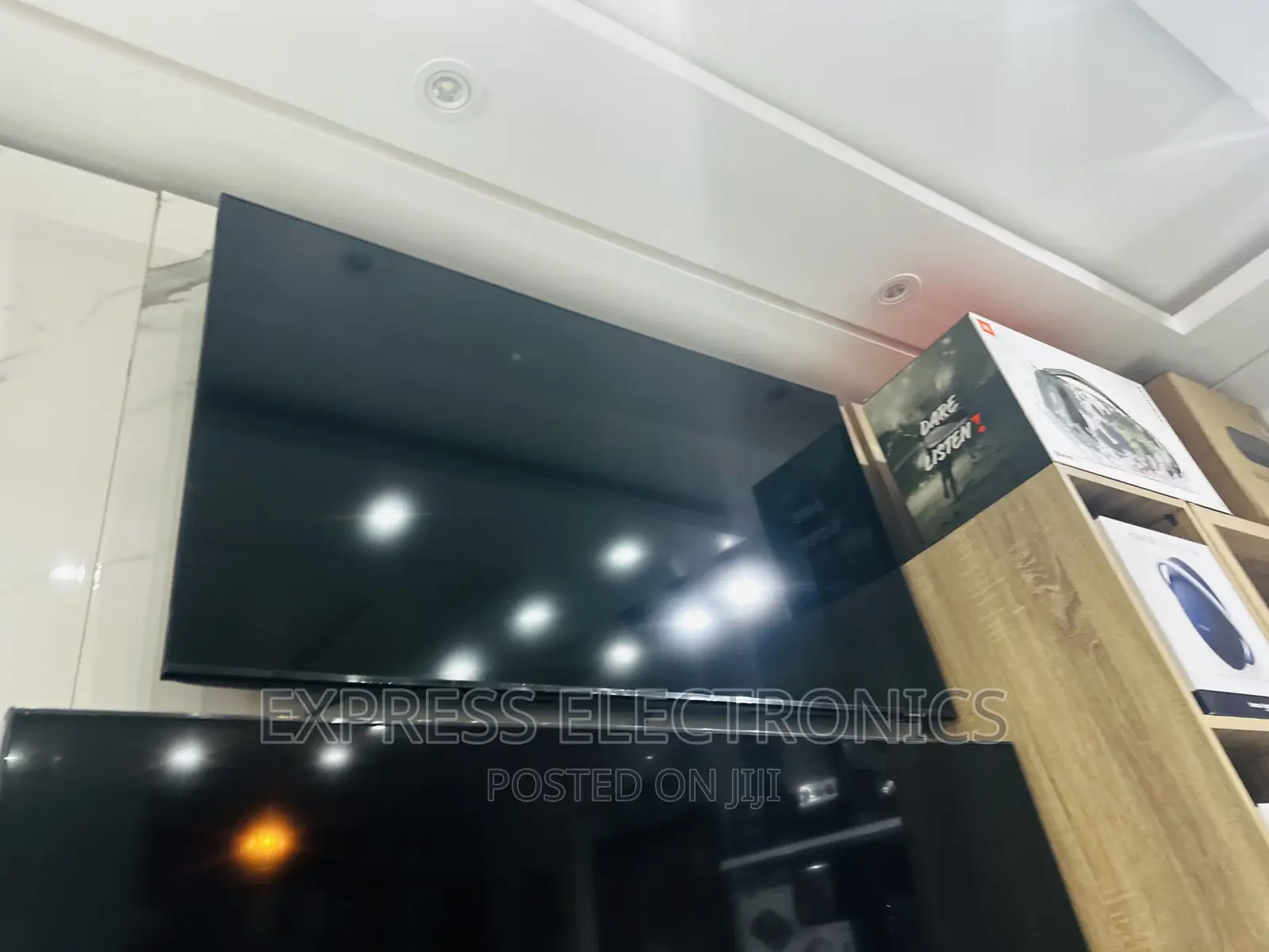 Hurry and Get Samsung 50au9000 UHD Smart Glossy