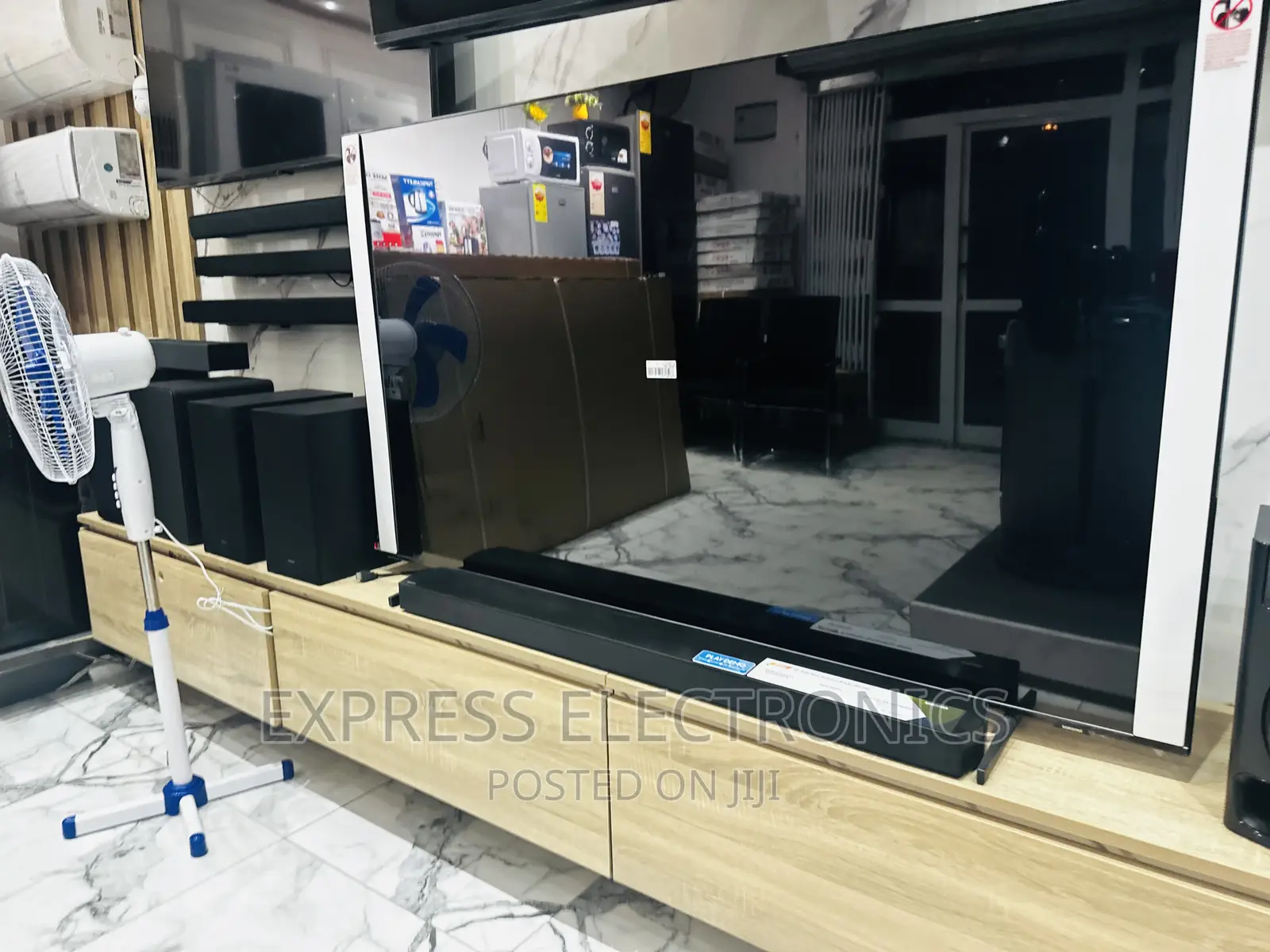 65bu8002–Samsung —UHD Smart Tv 