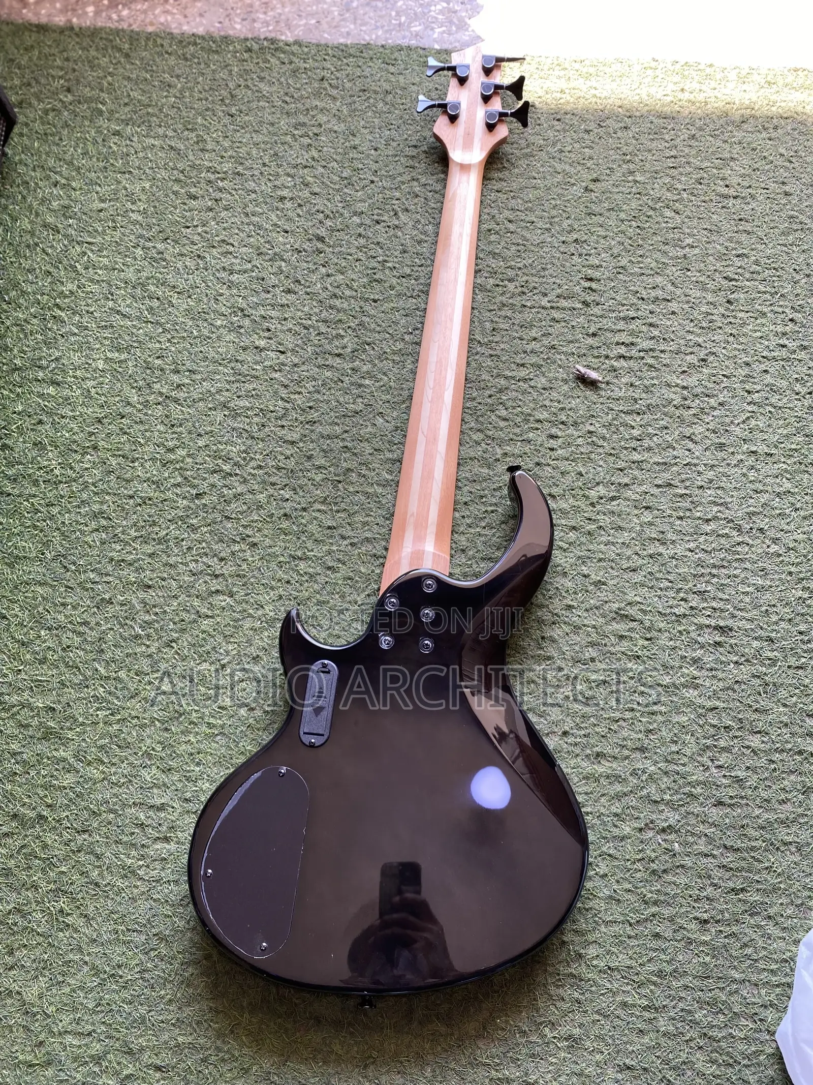 Givson Active Bass Guitar