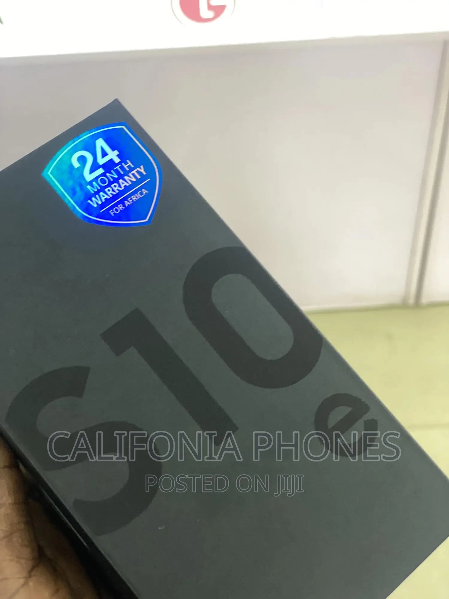New Samsung Galaxy S10e 128 GB Black