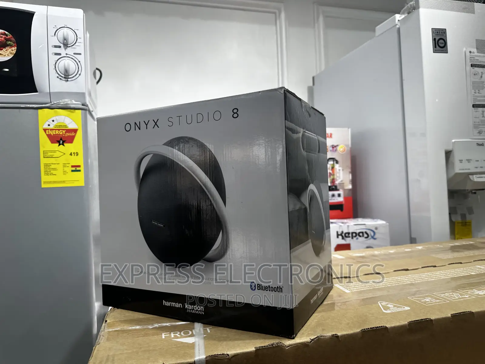 Eco Friendly Construction Bluetooth Speaker  Onyx 8