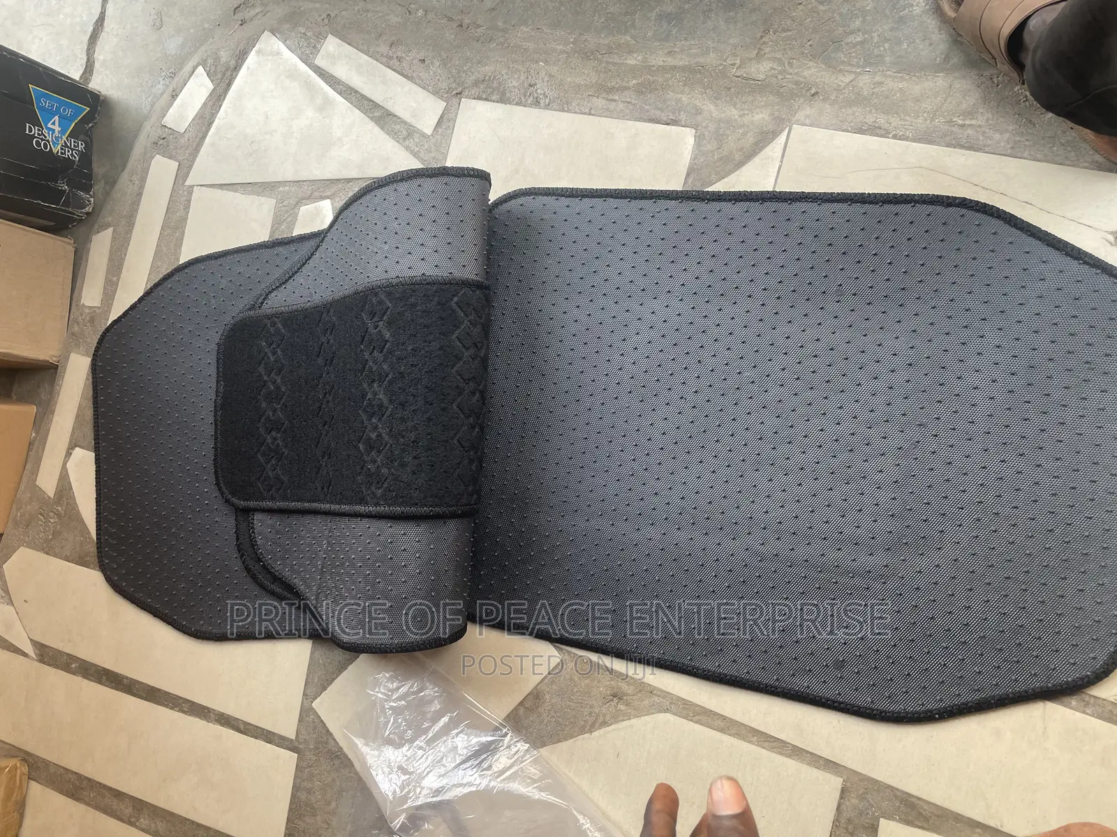 Woolen Carpet or Floor Mat