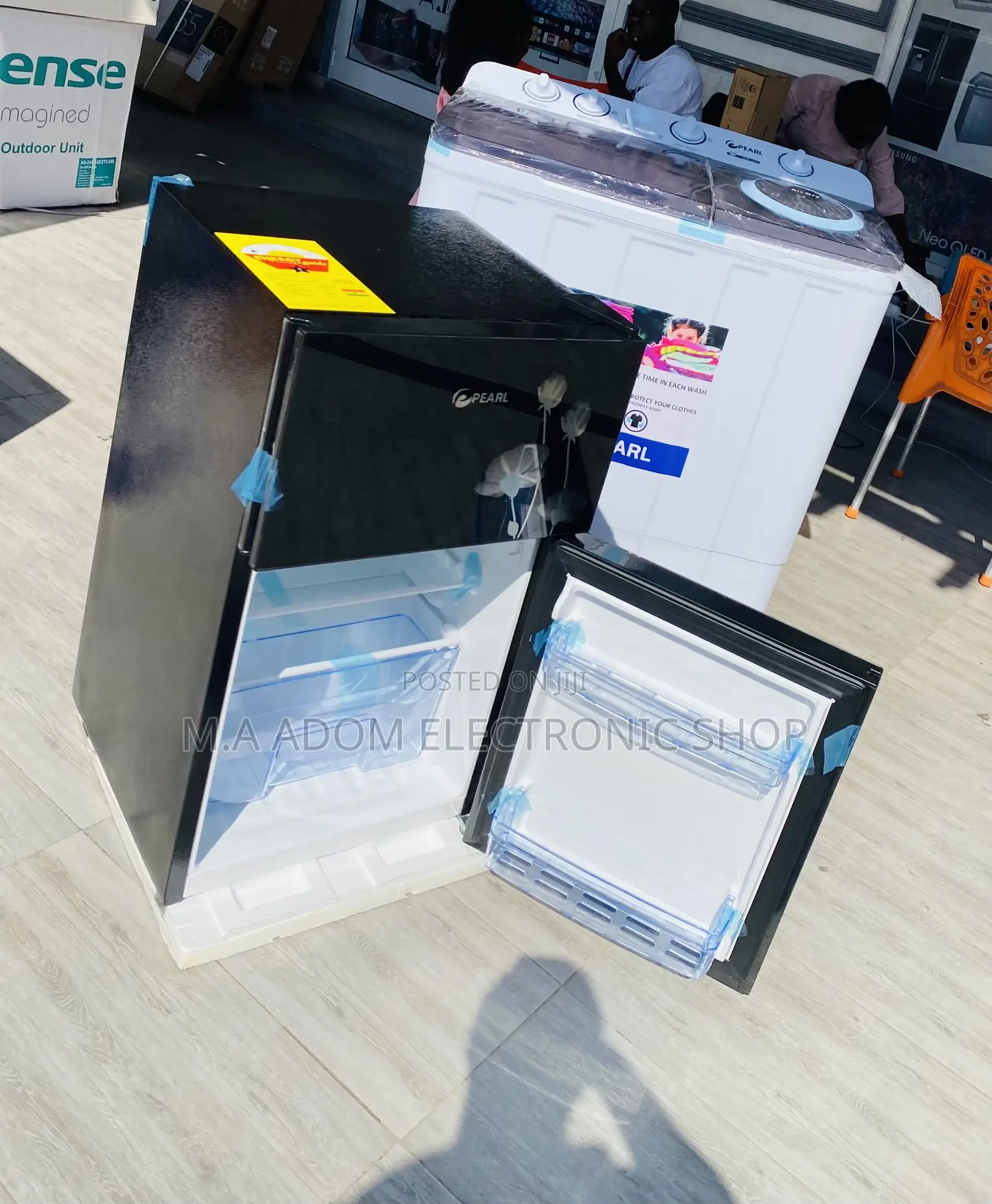 Quality Pearl PF-10T 2 Door Electric Fridge(Black) 