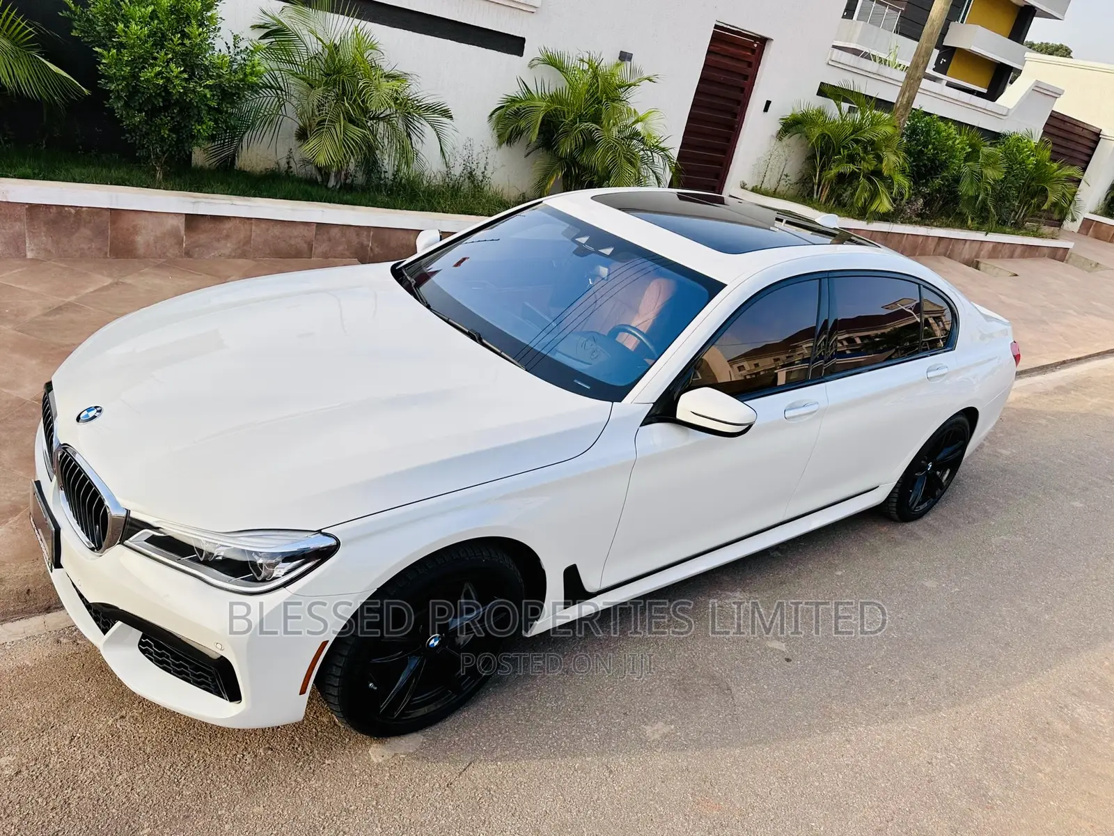 BMW 7 Series 2019 White