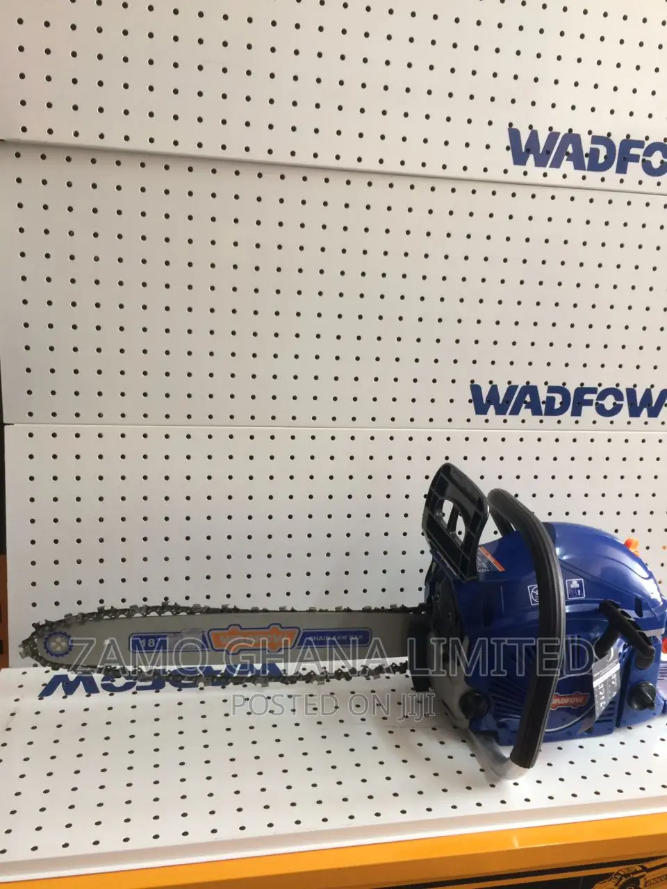 Gasoline Chain Saw 18" - Wgc1552