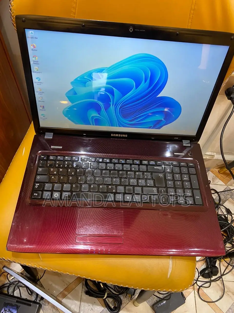 New Laptop Samsung RV511 12GB Intel Core I5 HDD+SSD 500GB
