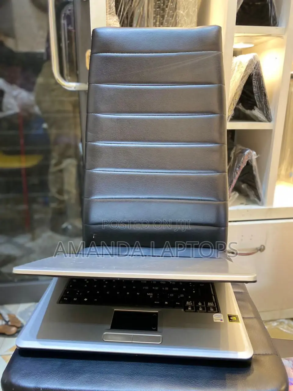 New Laptop Medion Akoya S6421 2GB Intel Core M HDD+SSD 160GB