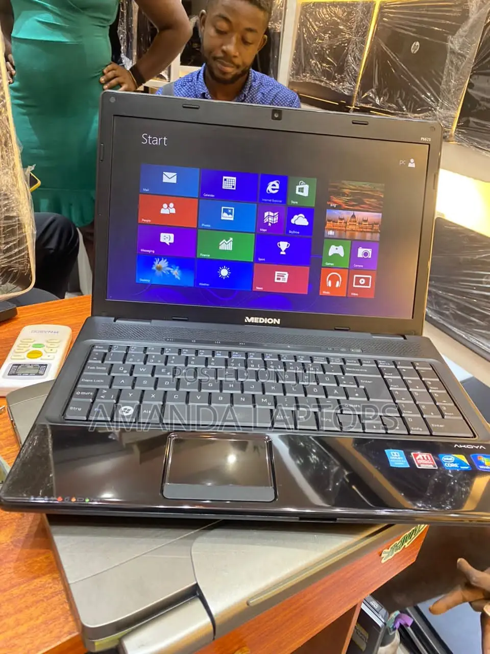 New Laptop Medion Akoya S3409 8GB Intel Core I3 HDD+SSD 320GB