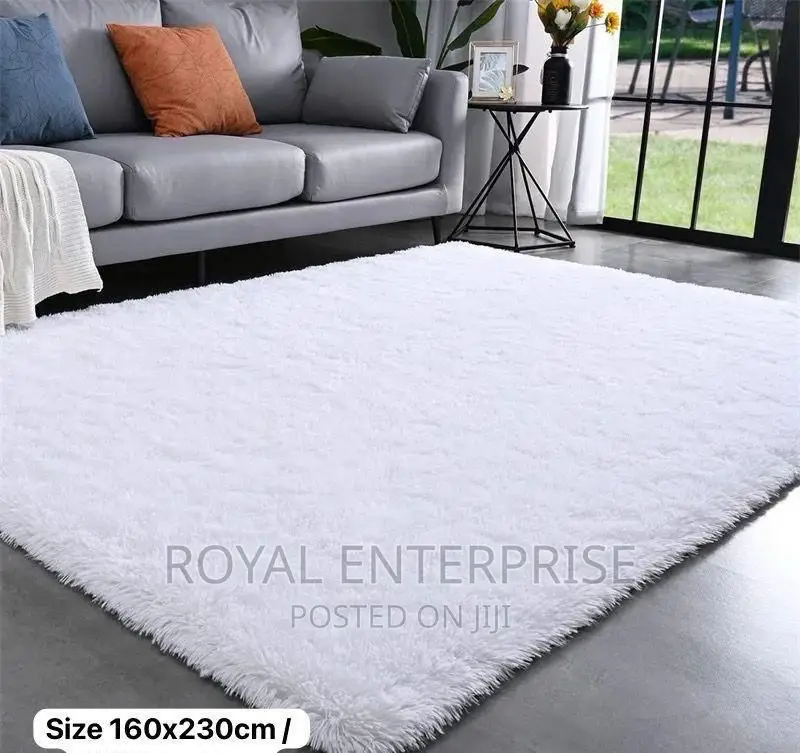 Fluffy Carpet Plain White Color ( 160/230cm )