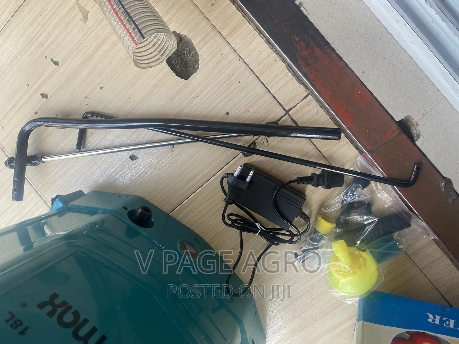 Chargeable and Manual Knapsack 18ltrs