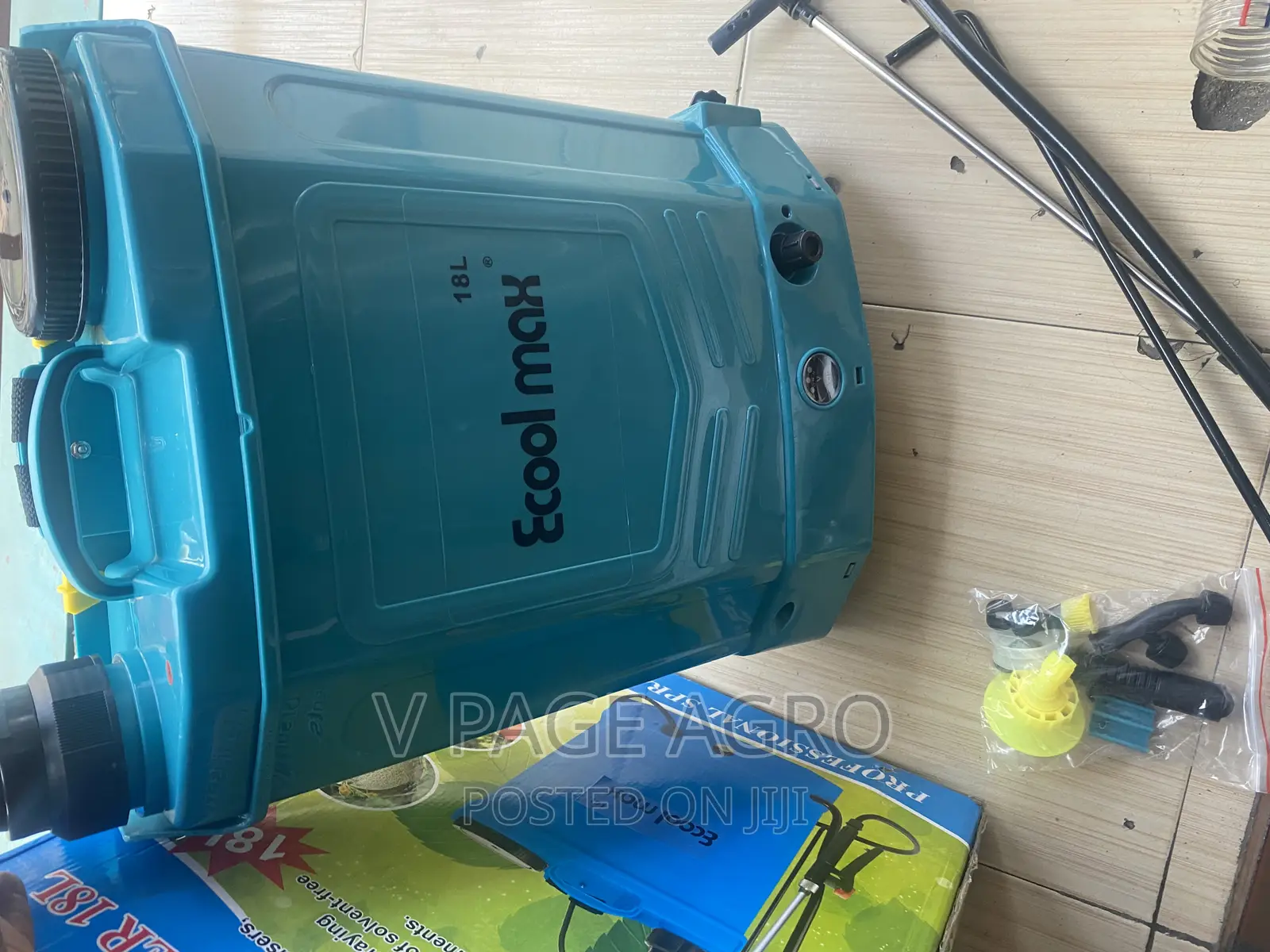 Chargeable and Manual Knapsack 18ltrs