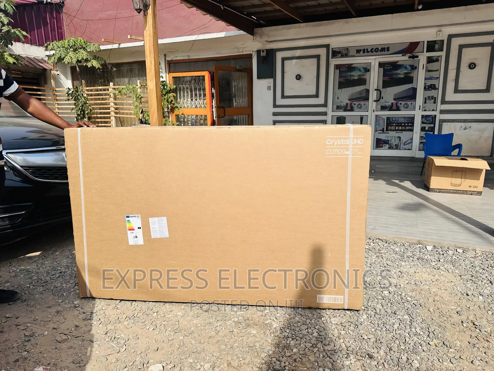 Samsung UHD Smart 65”Cu7172 Tv  ,.