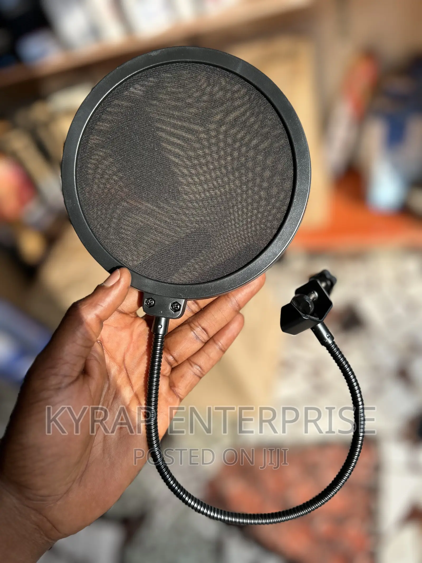 Studio and Podcast Set Bm-800 With V8 Card