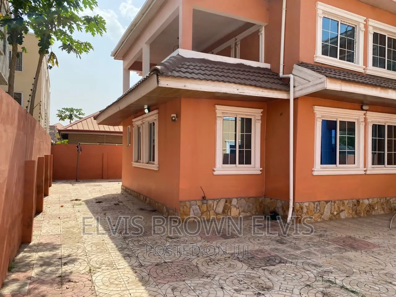 5bdrm Duplex in West Trasacco, Adjiriganor for rent
