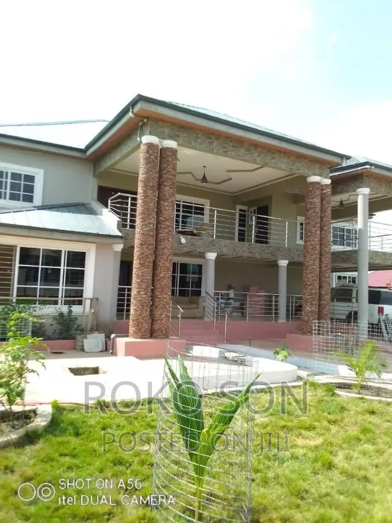 5bdrm Duplex in Dr Roko, Pokuase for sale