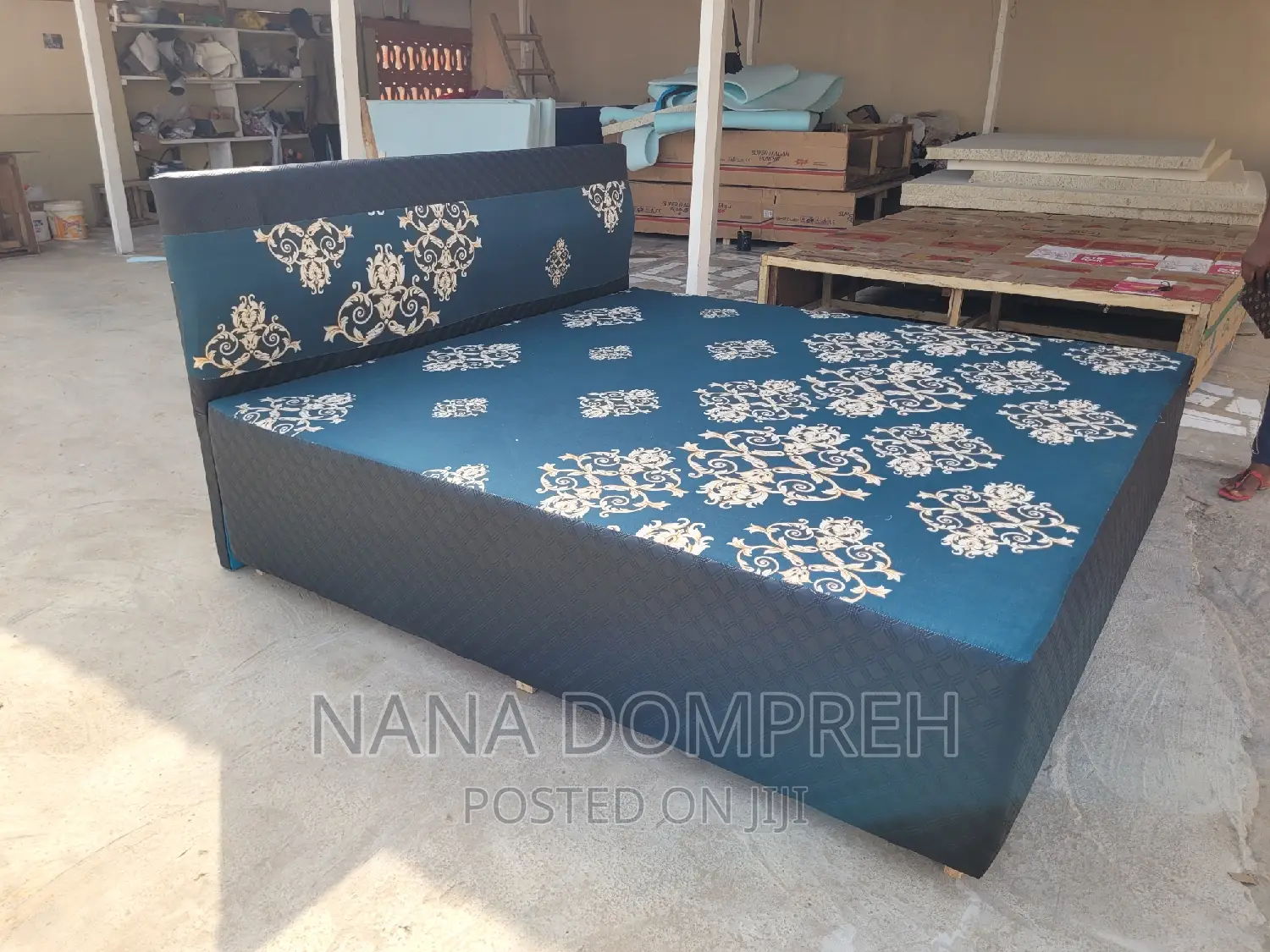 Inbuilt Queen Size Bed