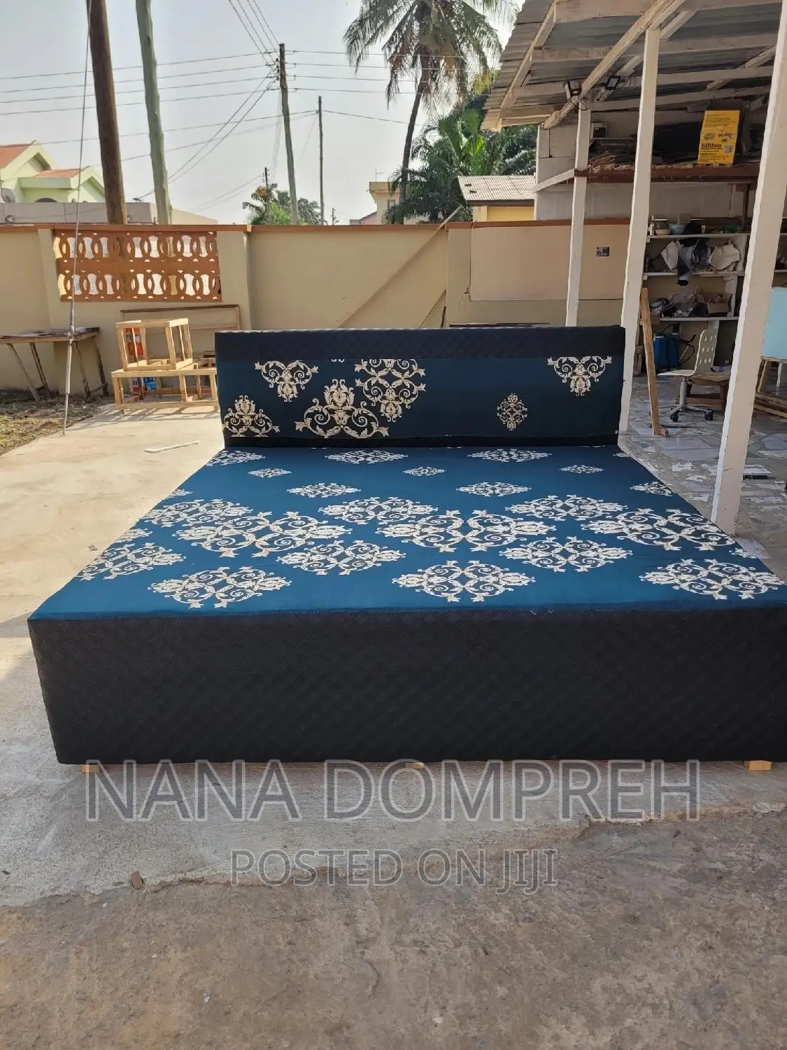 Inbuilt Queen Size Bed