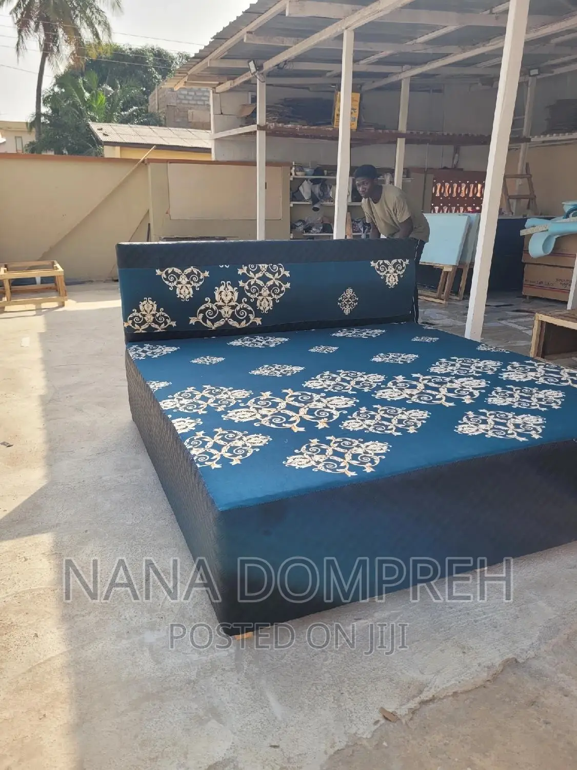 Inbuilt Queen Size Bed