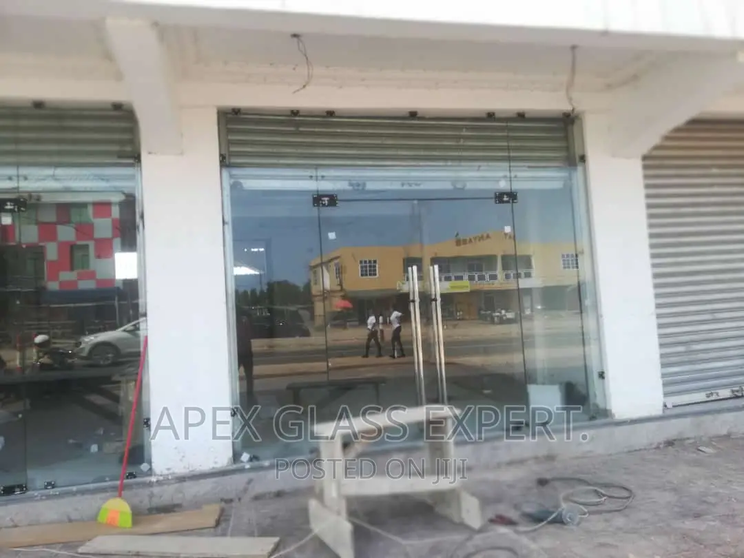 12mm Clear Tempered Frameless Double Glass Door With Fix